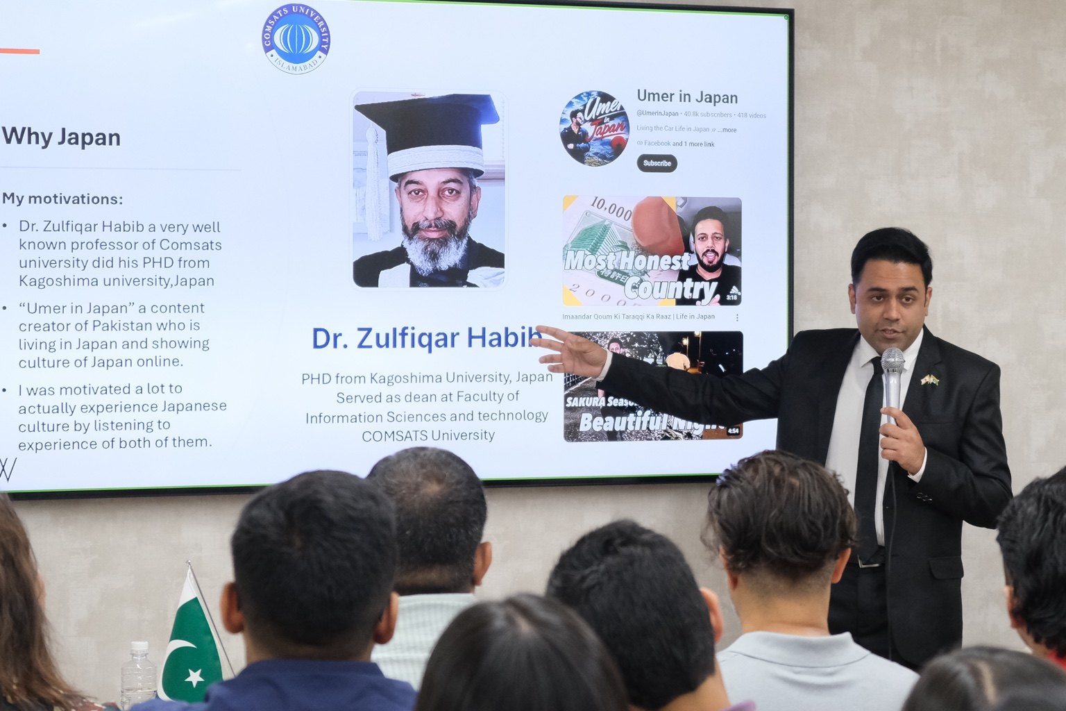 日本に関心を持ったきっかけや、来日後の経験を話すAbdul Ahad。